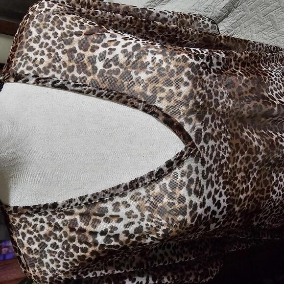 Jordan Taylor Leopard Print Sheer Swimsuit Coverup - Picture 6 of 9